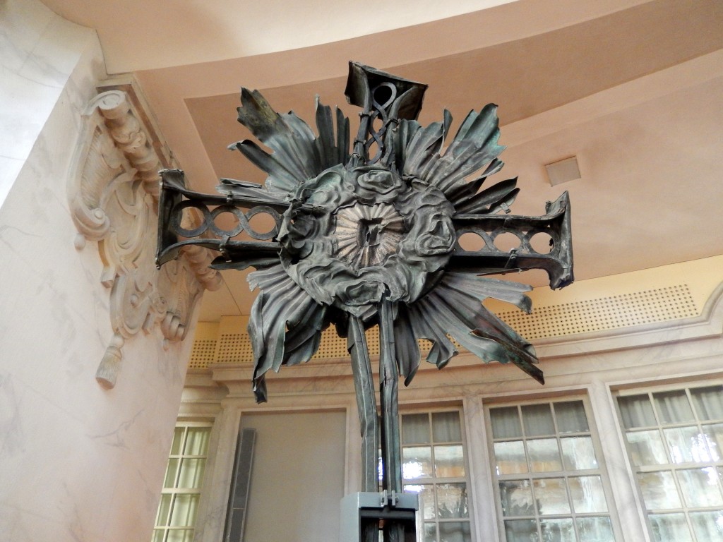 Dresden cross